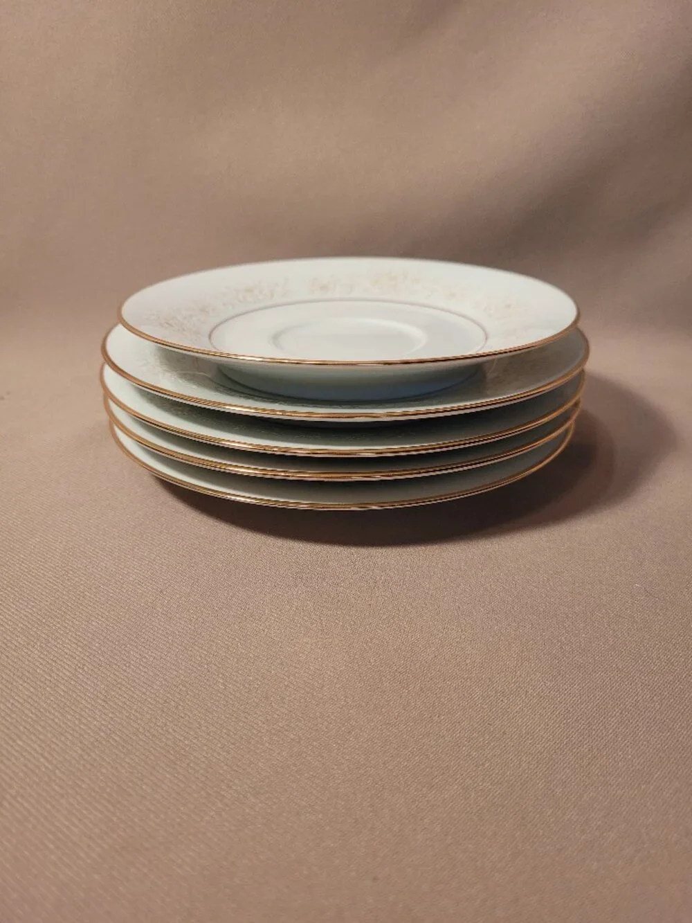 Noritake Dearest (2034) (Lot of) 4 Bread & Butter Plates + 1 Saucer